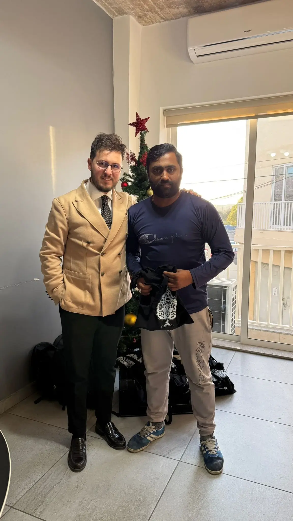 Fabrizio with an employee